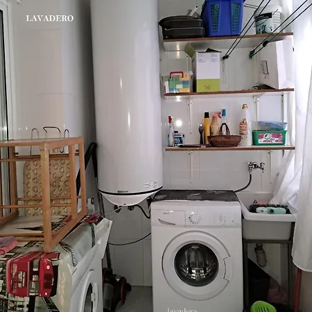 아파트 Piso Al Lado De La Estacion De Tren Y De La Playa, Con Dos Plazas De Garage *