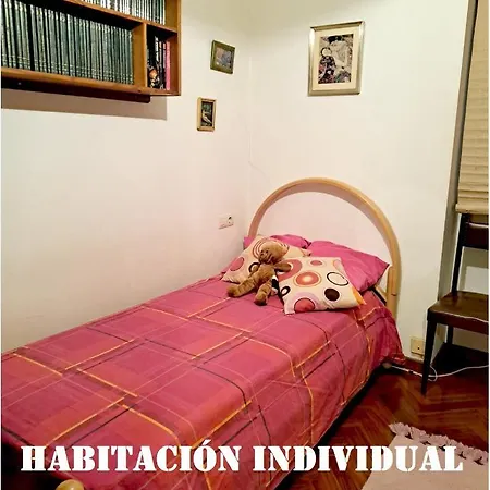 Piso Al Lado De La Estacion De Tren Y De La Playa, Con Dos Plazas De Garage *